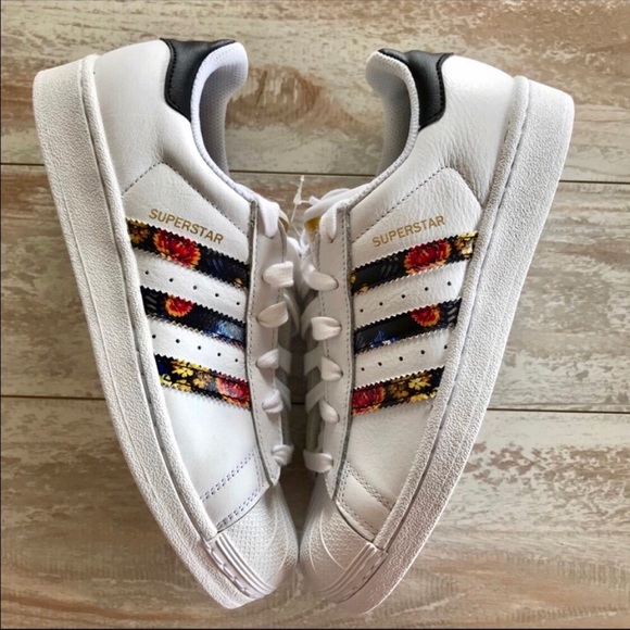 NWT Adidas Superstar Originals Women’s Shoes - Picture 6 of 8